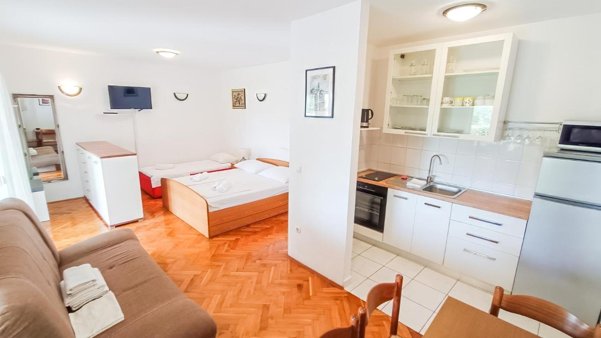 Apartment Huanita Promajna Esterno foto