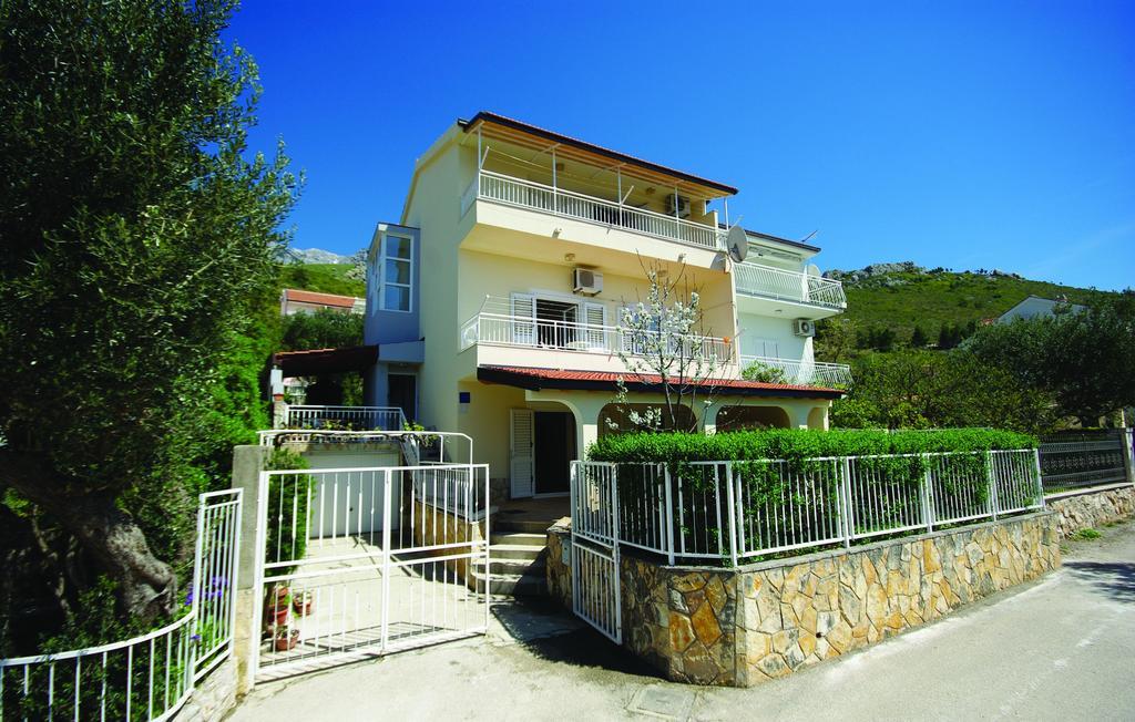 Apartment Huanita Promajna Esterno foto